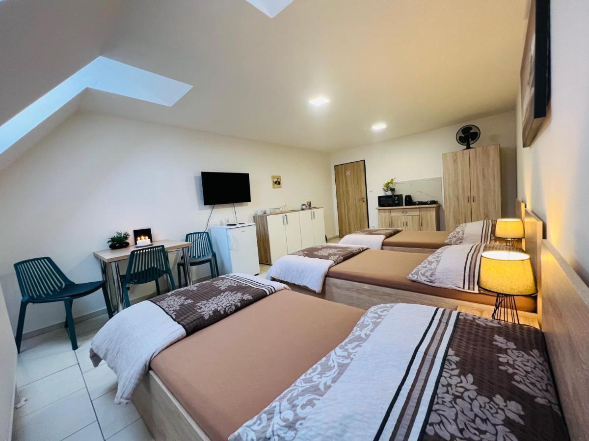 Statek Apartmán *